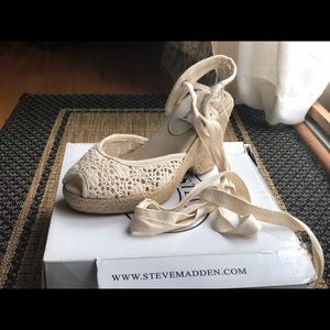 White crochet Steve Madden lace up wedges
